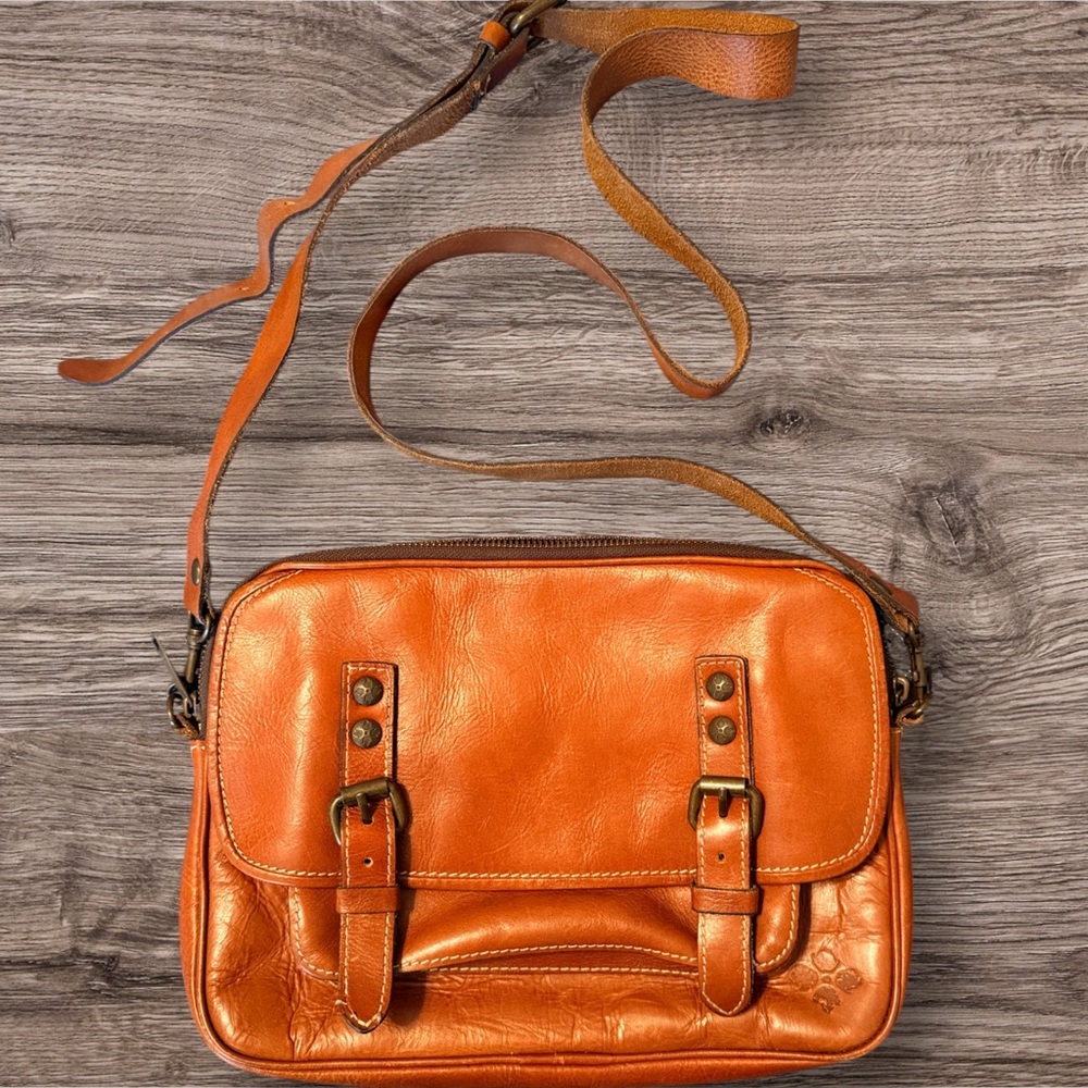 PATRICIA NASH Leon Leather Crossbody Bag